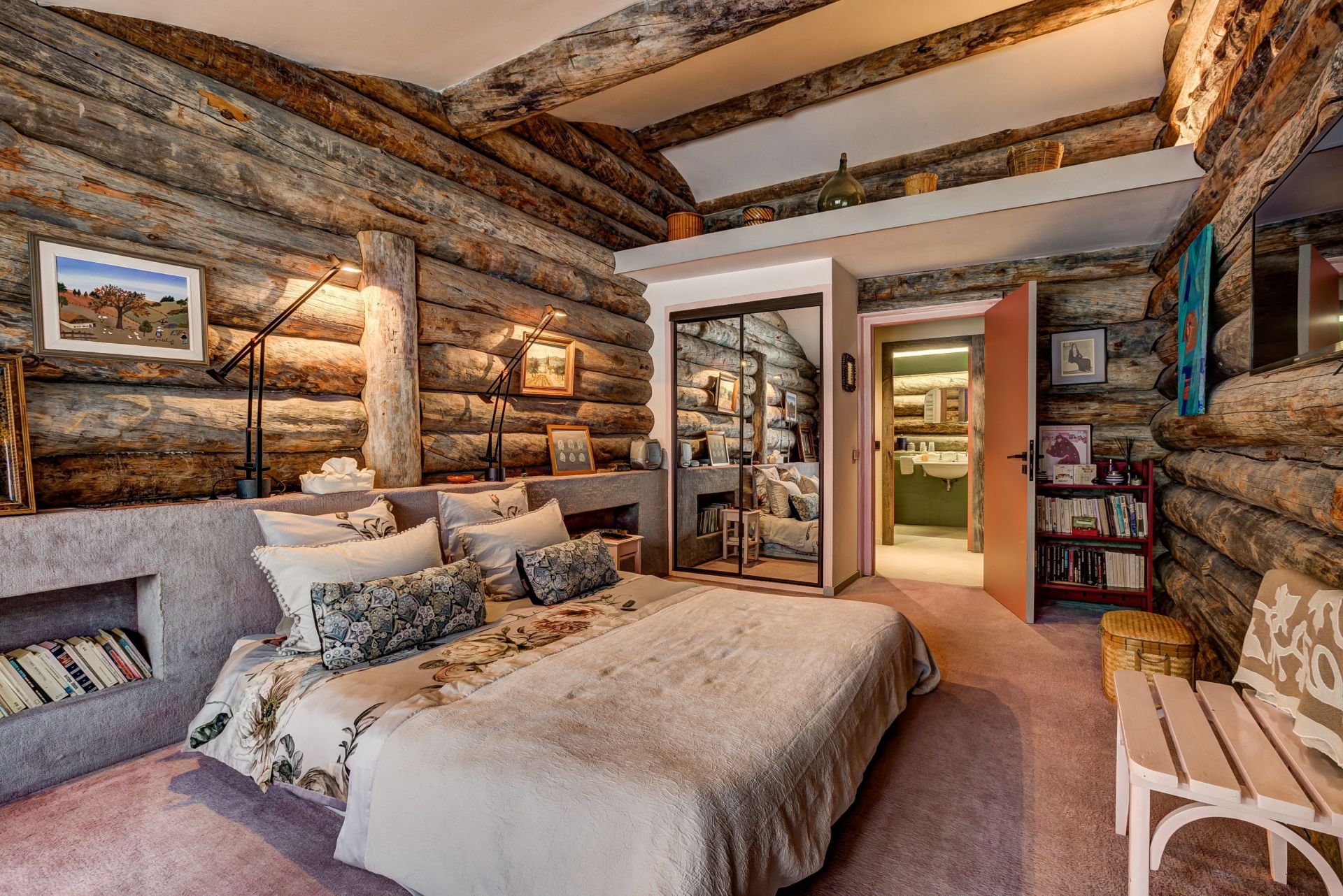 chalet 10 Rooms for sale on CHAMONIX MONT BLANC (74400)