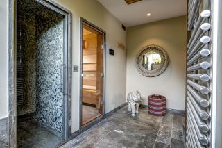 chalet 10 Rooms for sale on LES HOUCHES (74310)