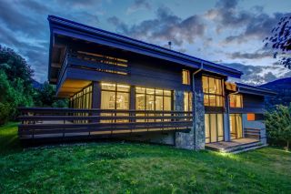 chalet 10 Rooms for sale on LES HOUCHES (74310)