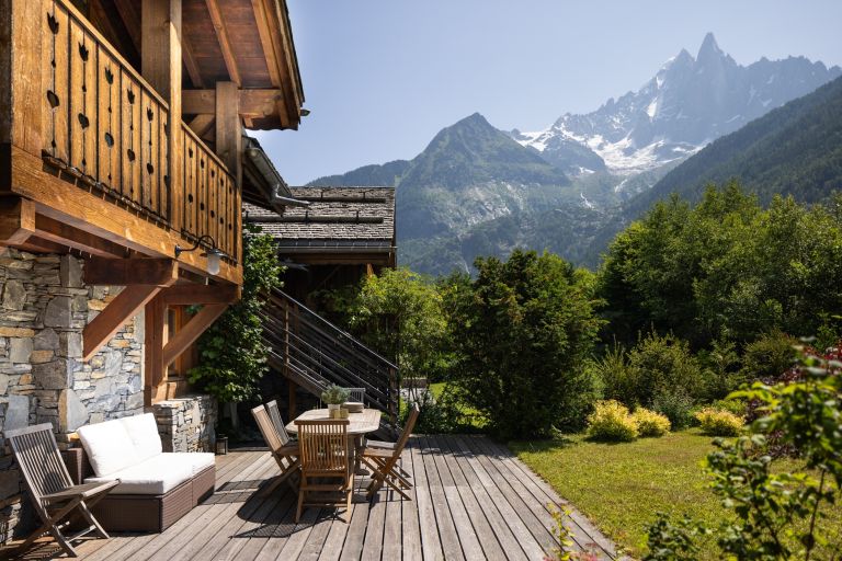 chalet 5 Rooms for sale on CHAMONIX MONT BLANC (74400)