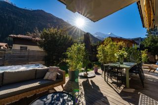 apartment 5 Rooms for sale on CHAMONIX MONT BLANC (74400)