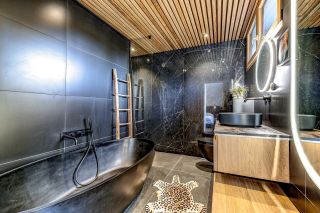 apartment 5 Rooms for sale on CHAMONIX MONT BLANC (74400)