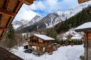 chalet 4 Rooms for sale on LES HOUCHES (74310)