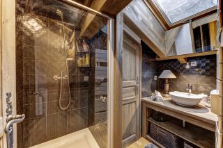 chalet 4 Rooms for sale on LES HOUCHES (74310)