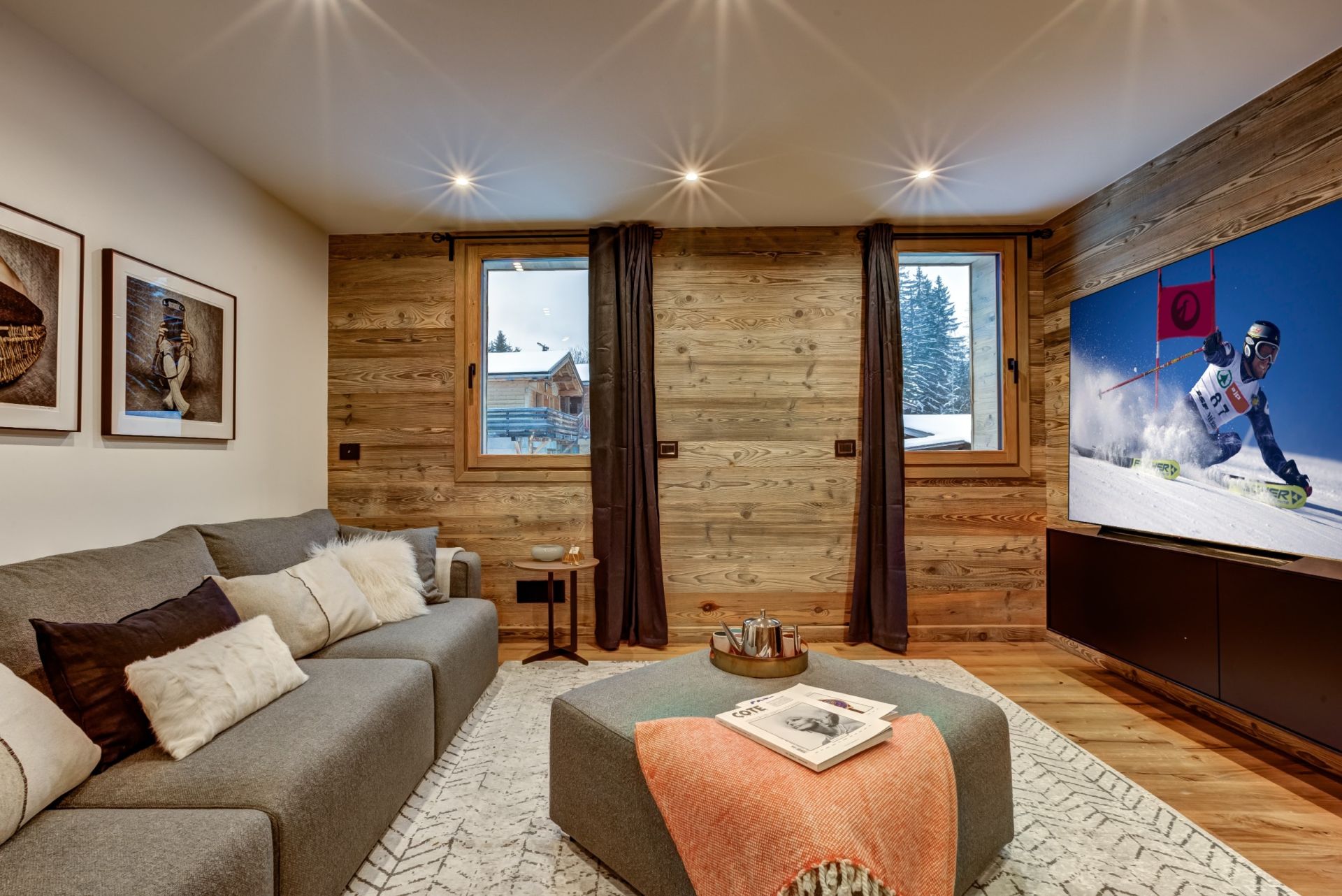 chalet 10 Rooms for sale on ARGENTIERE (74400)