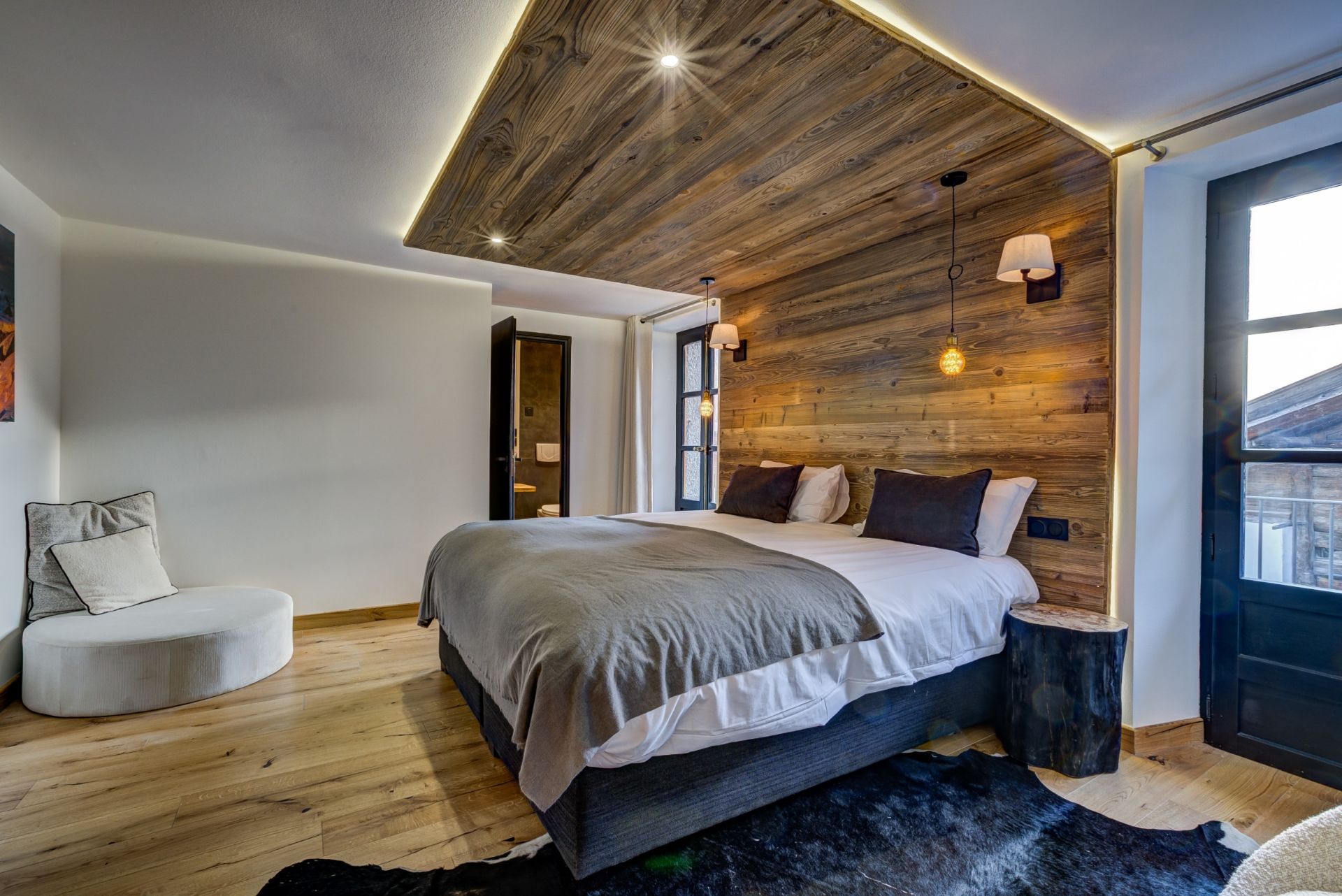 house 9 Rooms for sale on ARGENTIERE (74400)