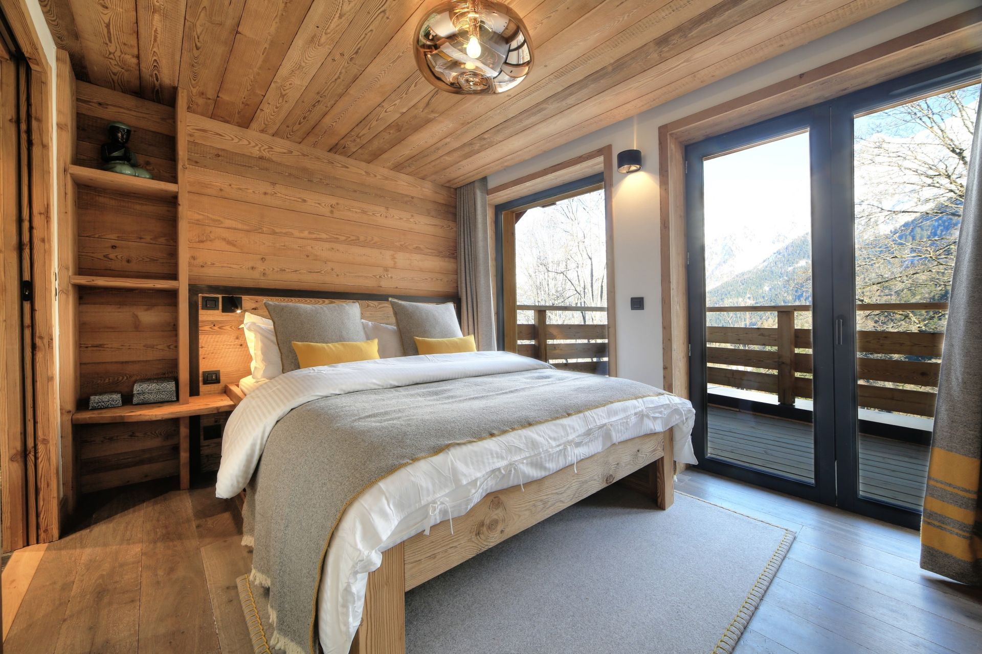 chalet 12 Rooms for sale on CHAMONIX MONT BLANC (74400)