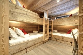 chalet 12 Rooms for sale on CHAMONIX MONT BLANC (74400)