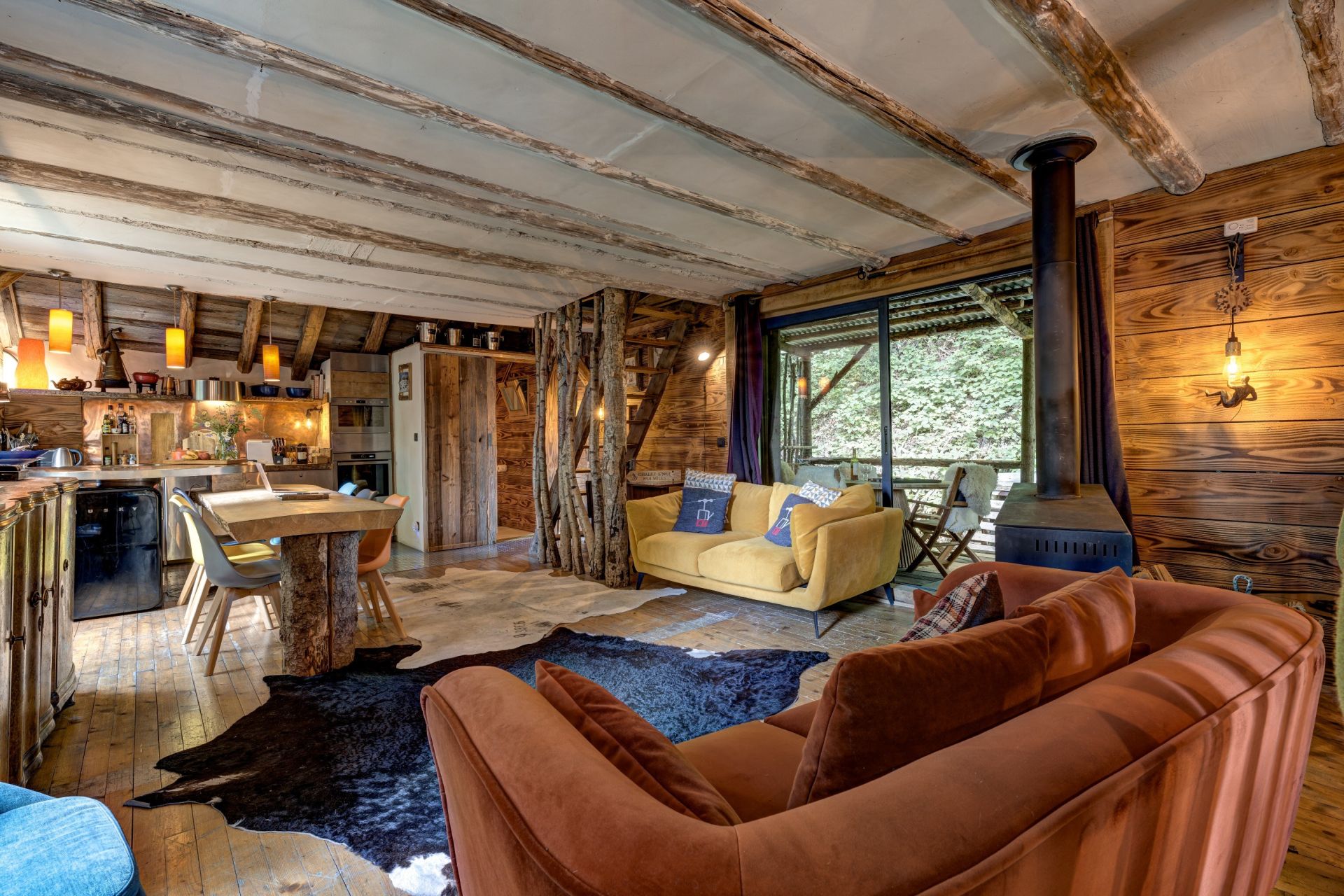 chalet 7 Rooms for sale on ST GERVAIS LES BAINS (74170)
