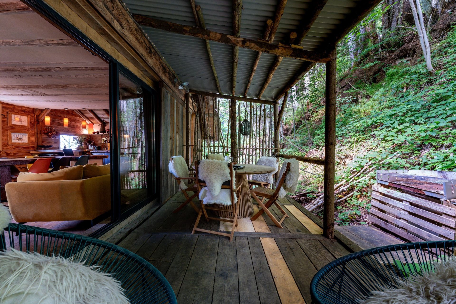 chalet 7 Rooms for sale on ST GERVAIS LES BAINS (74170)