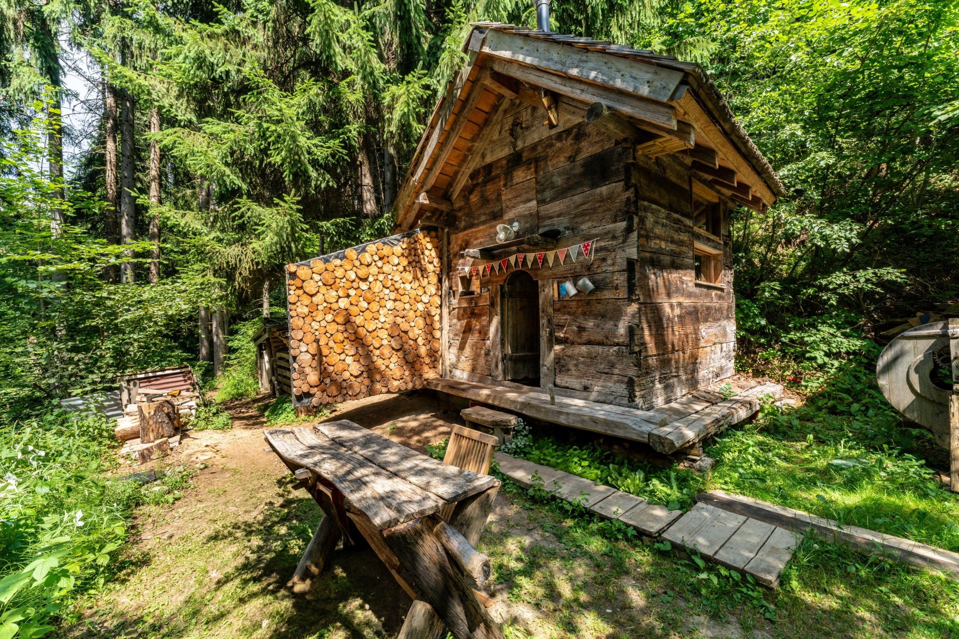 chalet 7 Rooms for sale on ST GERVAIS LES BAINS (74170)