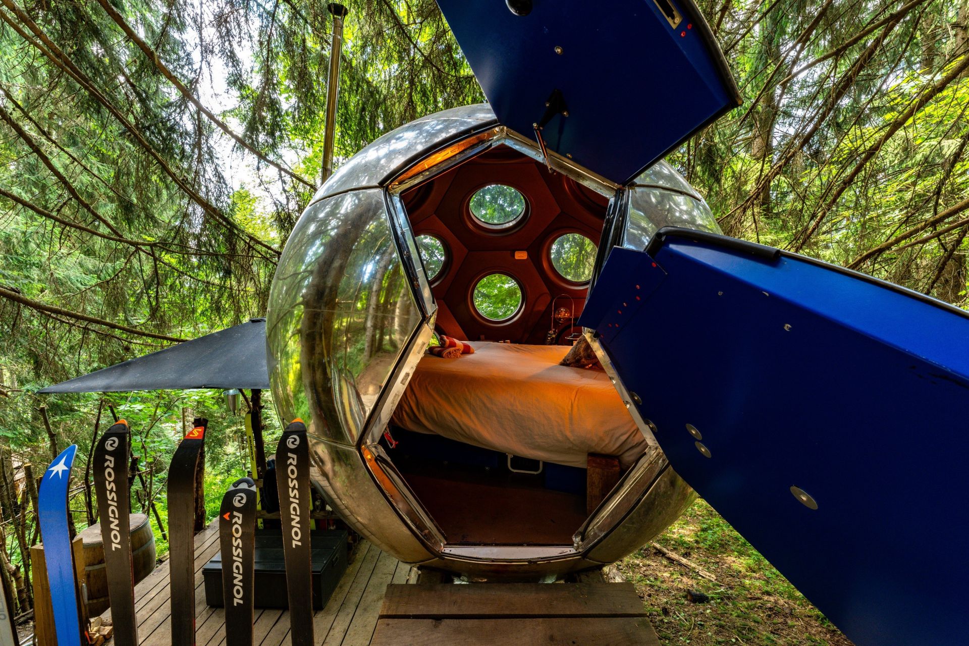 chalet 7 Rooms for sale on ST GERVAIS LES BAINS (74170)