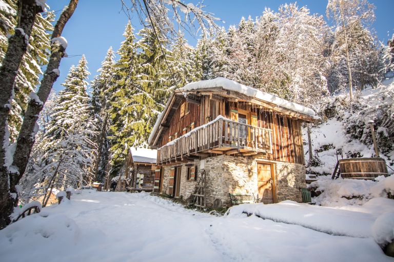 chalet 7 Rooms for sale on ST GERVAIS LES BAINS (74170)
