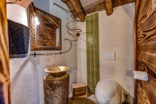 chalet 7 Rooms for sale on ST GERVAIS LES BAINS (74170)