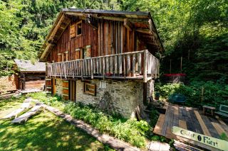 chalet 7 Rooms for sale on ST GERVAIS LES BAINS (74170)