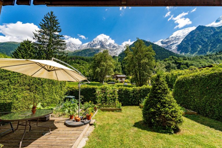 apartment 4 Rooms for sale on CHAMONIX MONT BLANC (74400)