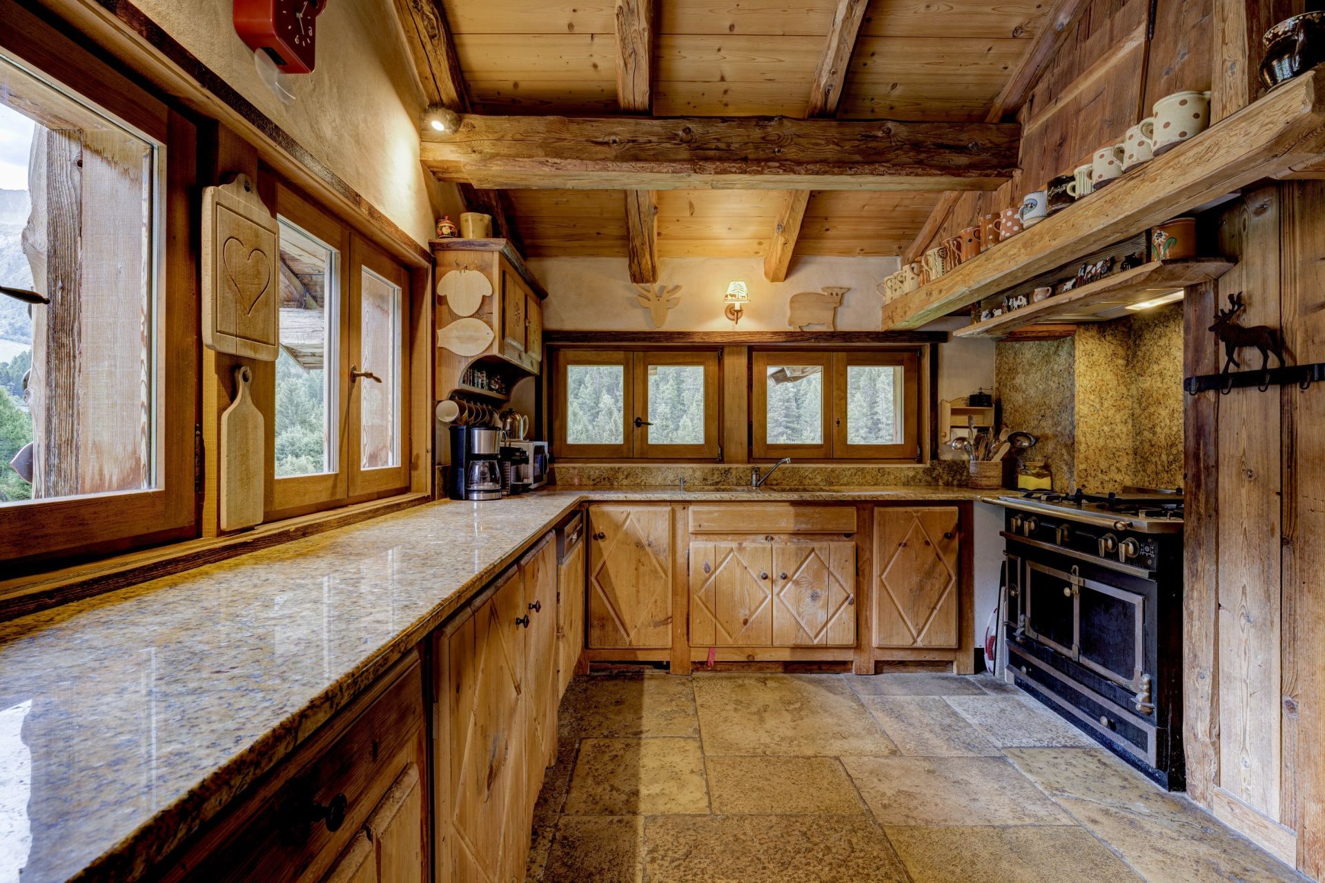chalet 9 Rooms for sale on CHAMONIX MONT BLANC (74400)