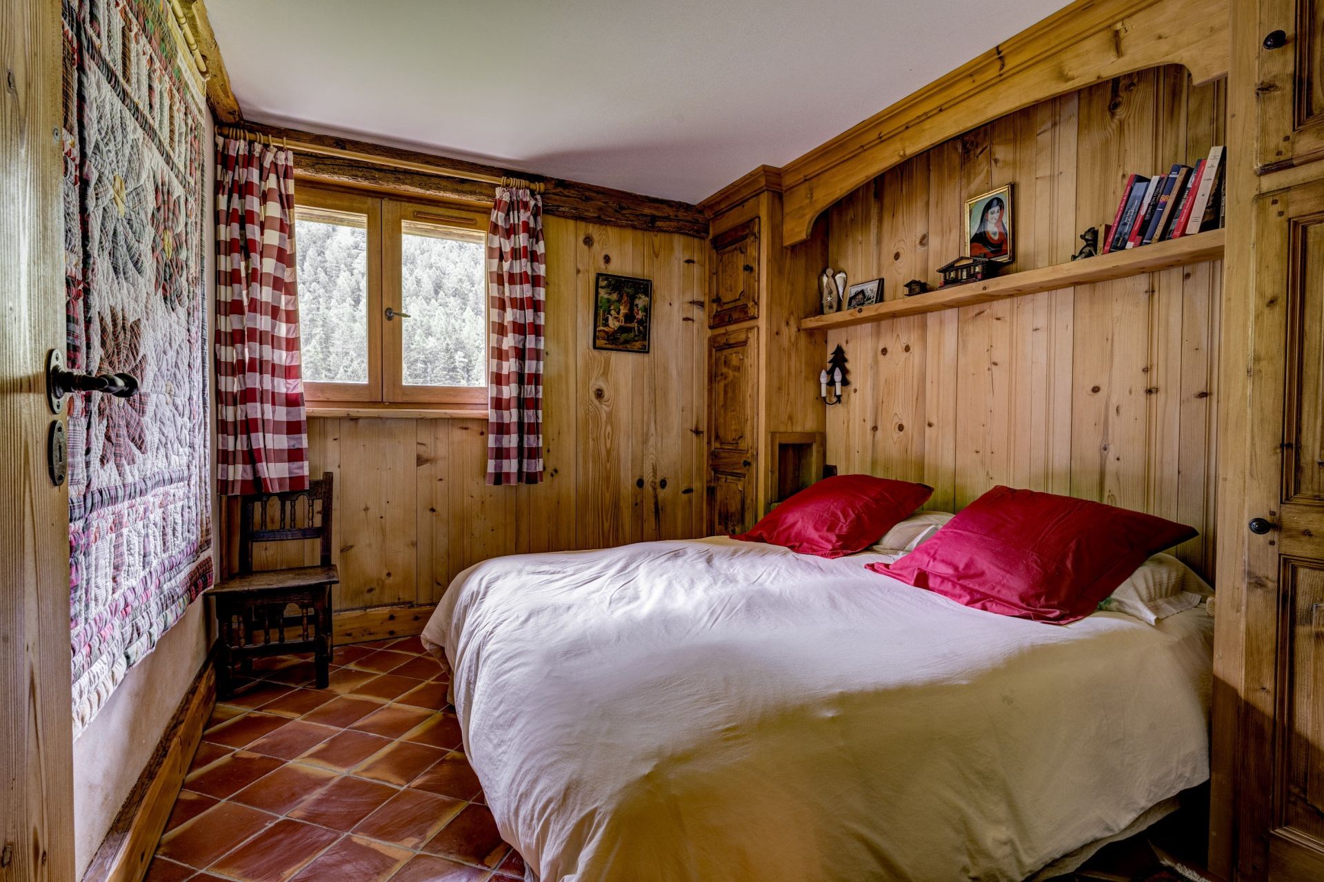 chalet 9 Rooms for sale on CHAMONIX MONT BLANC (74400)