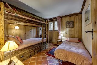 chalet 9 Rooms for sale on CHAMONIX MONT BLANC (74400)