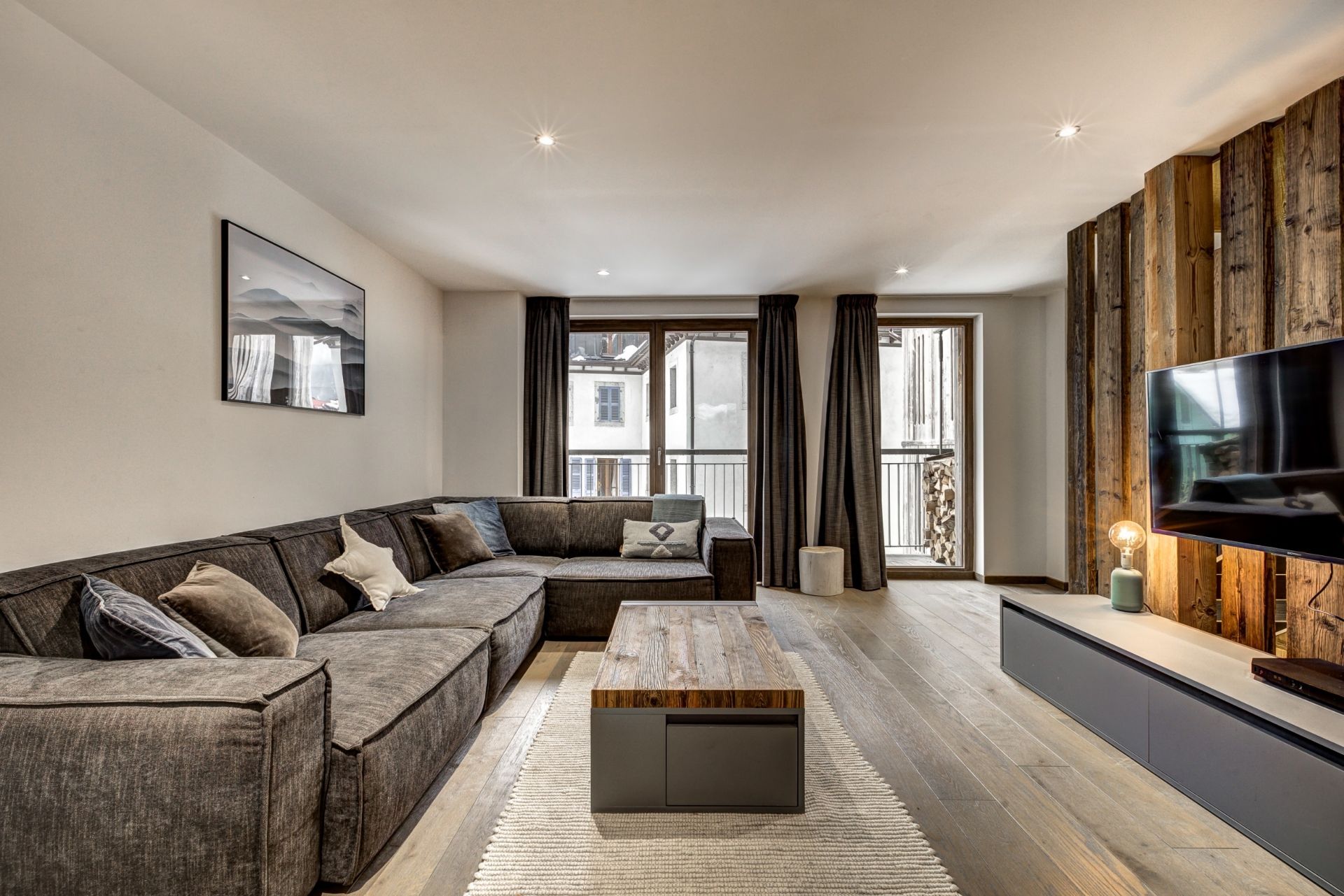 apartment 5 Rooms for sale on ARGENTIERE (74400)