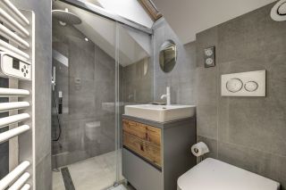 apartment 5 Rooms for sale on ARGENTIERE (74400)