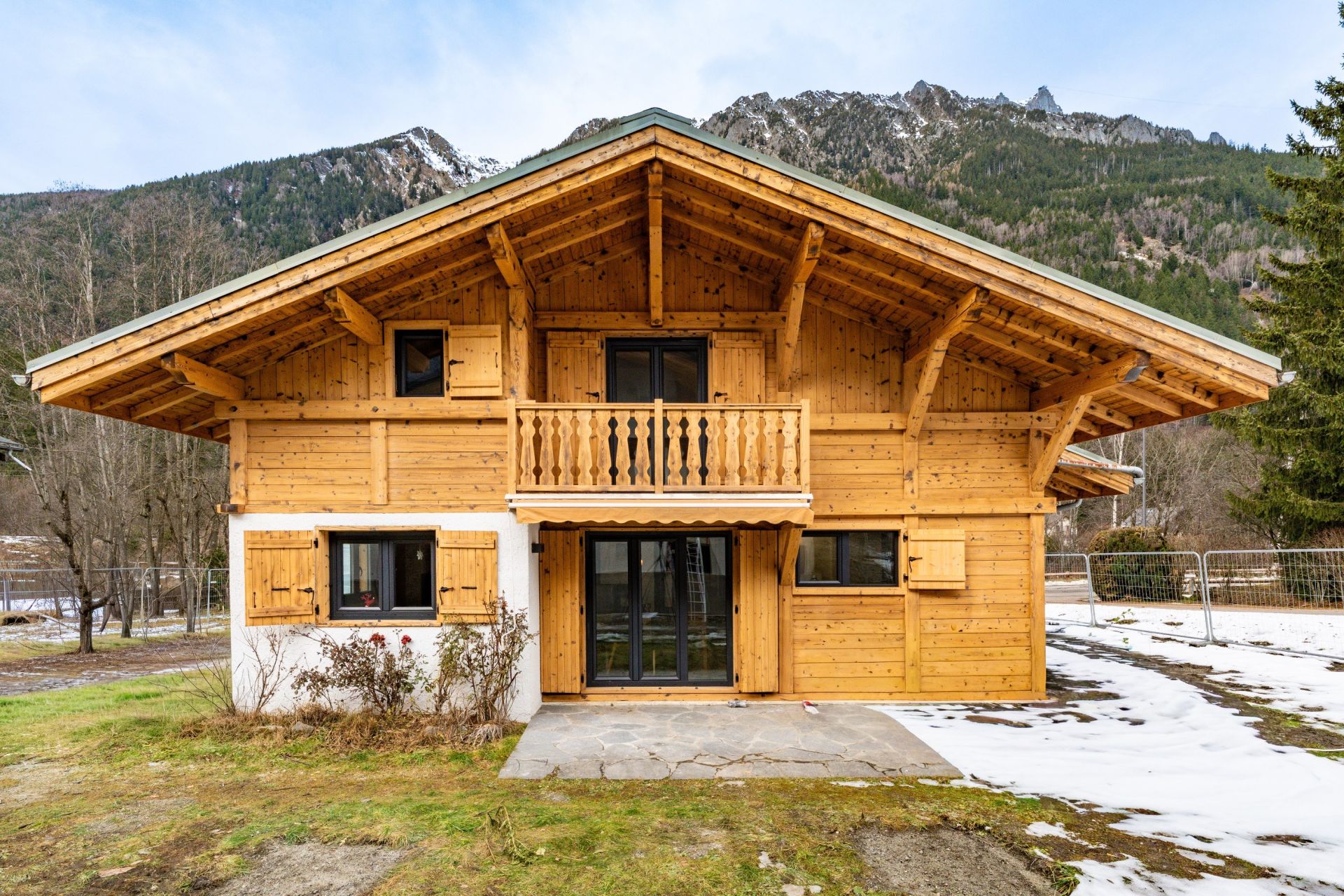 chalet 5 Rooms for sale on CHAMONIX MONT BLANC (74400)