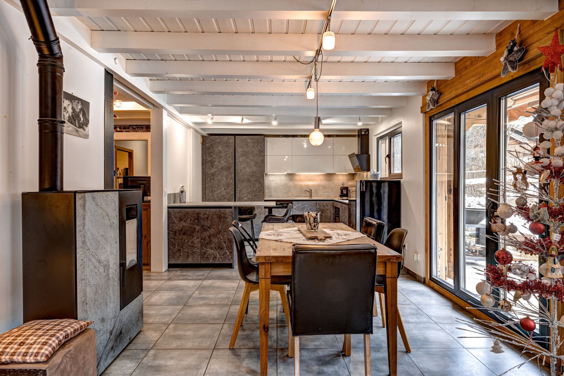 chalet 5 Rooms for sale on CHAMONIX MONT BLANC (74400)