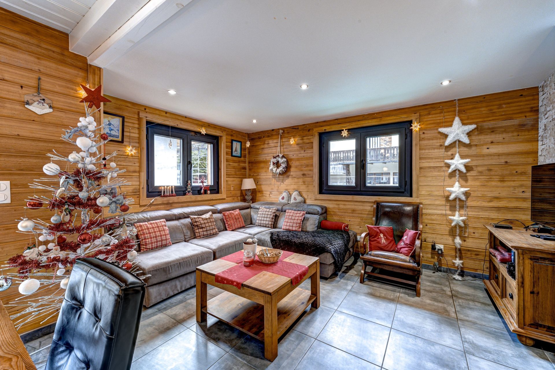 chalet 5 Rooms for sale on CHAMONIX MONT BLANC (74400)