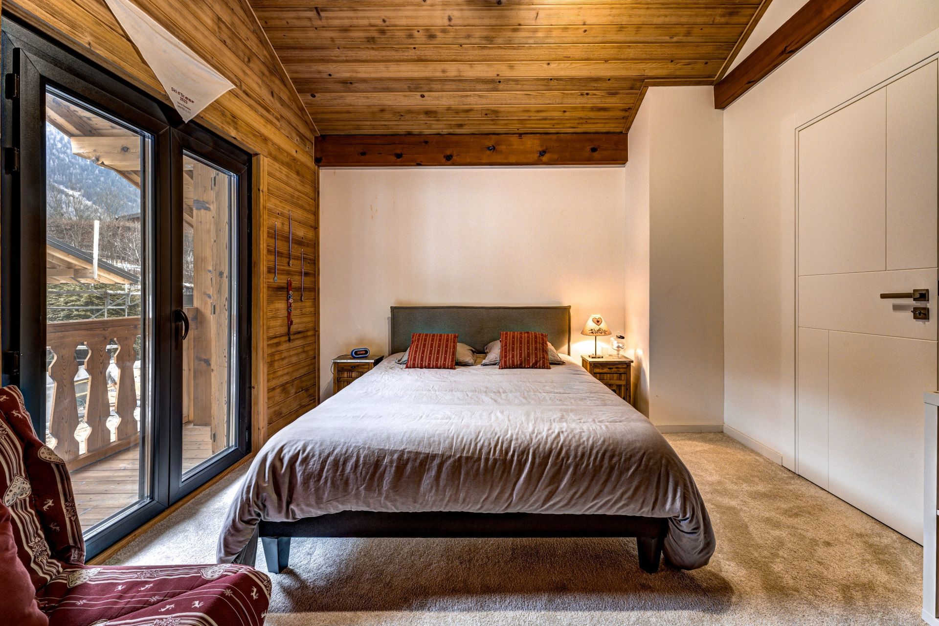 chalet 5 Rooms for sale on CHAMONIX MONT BLANC (74400)