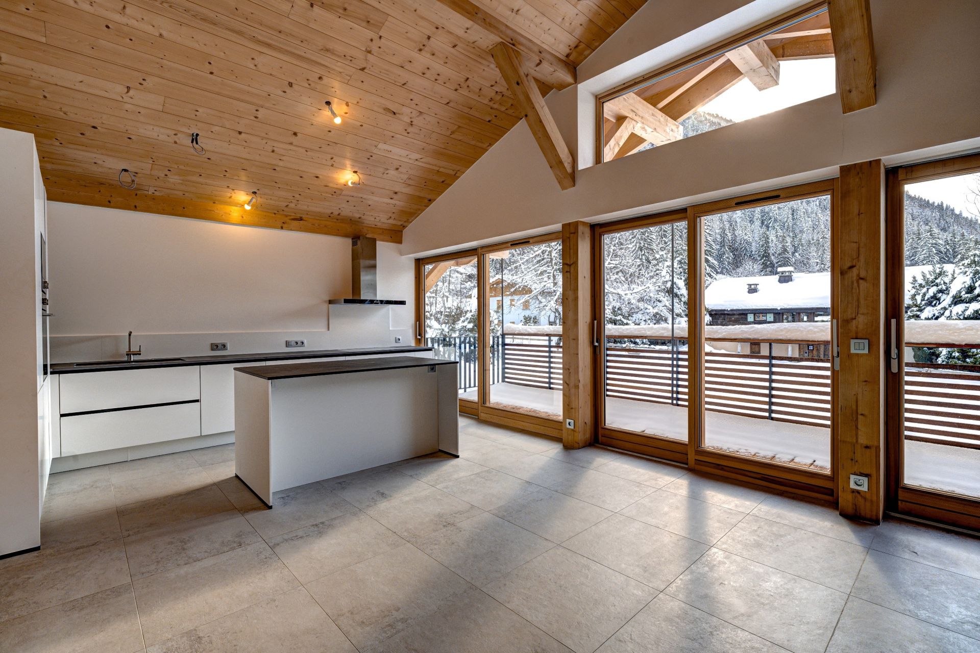chalet 7 Rooms for sale on ARGENTIERE (74400)