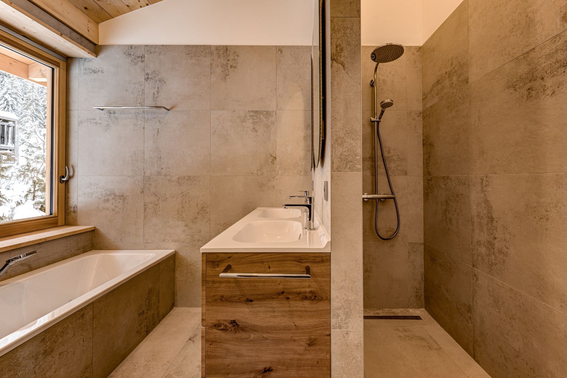 chalet 7 Rooms for sale on ARGENTIERE (74400)