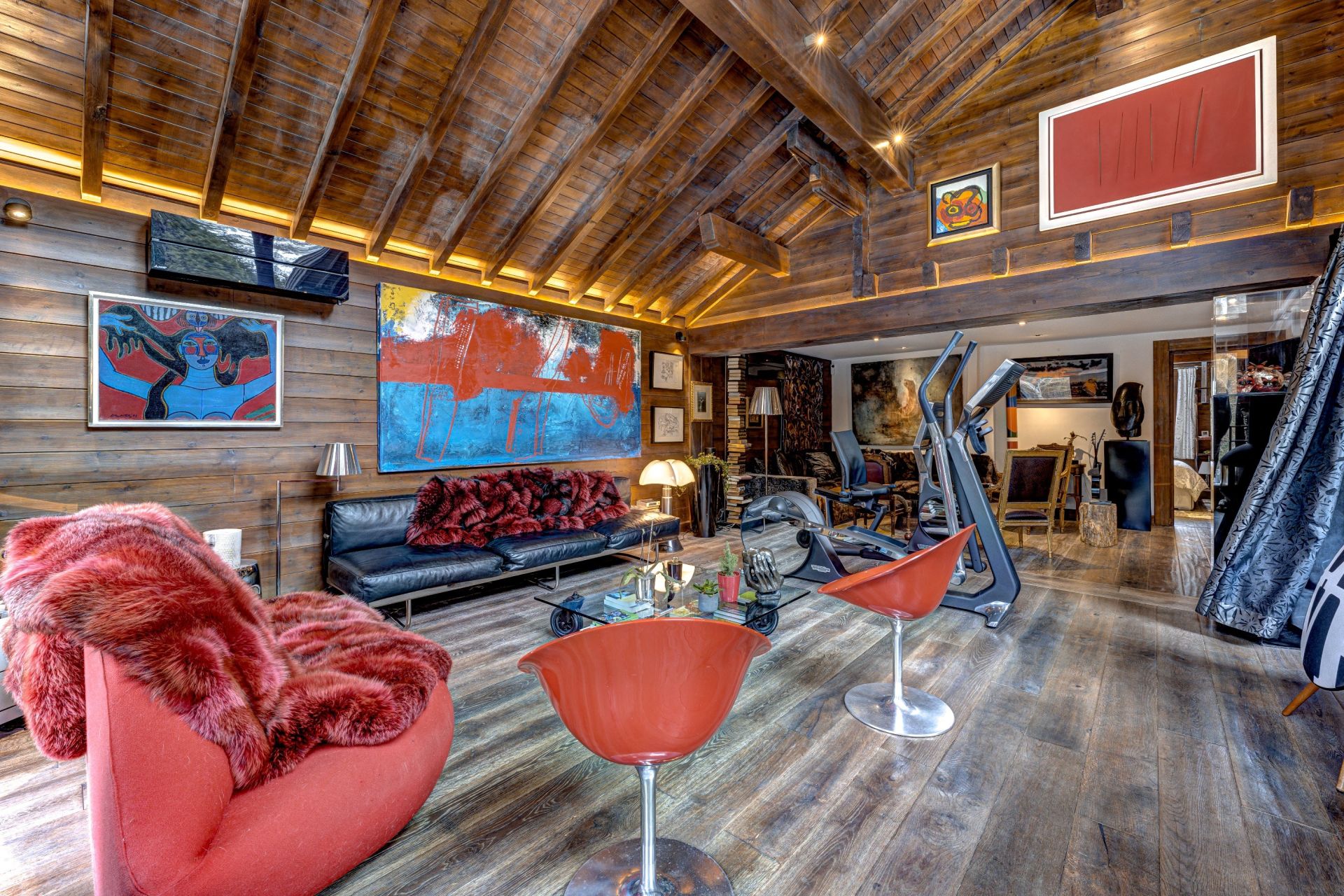 chalet 7 Rooms for sale on CHAMONIX MONT BLANC (74400)