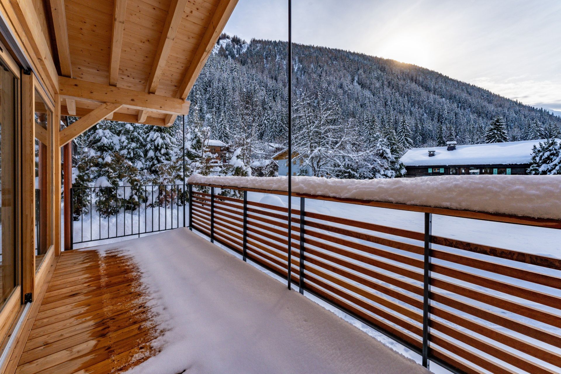 chalet 7 Rooms for sale on ARGENTIERE (74400)