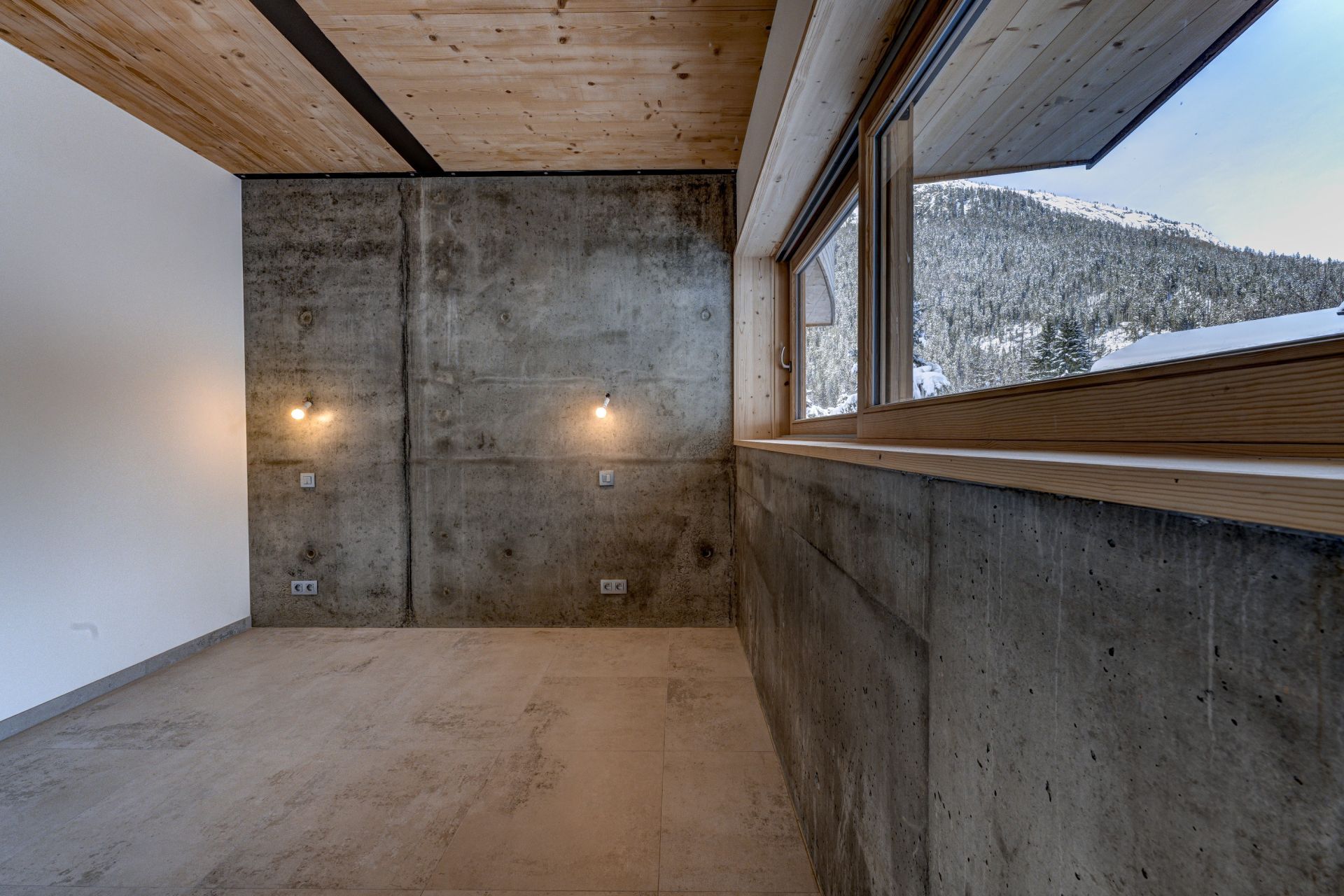 chalet 7 Rooms for sale on ARGENTIERE (74400)