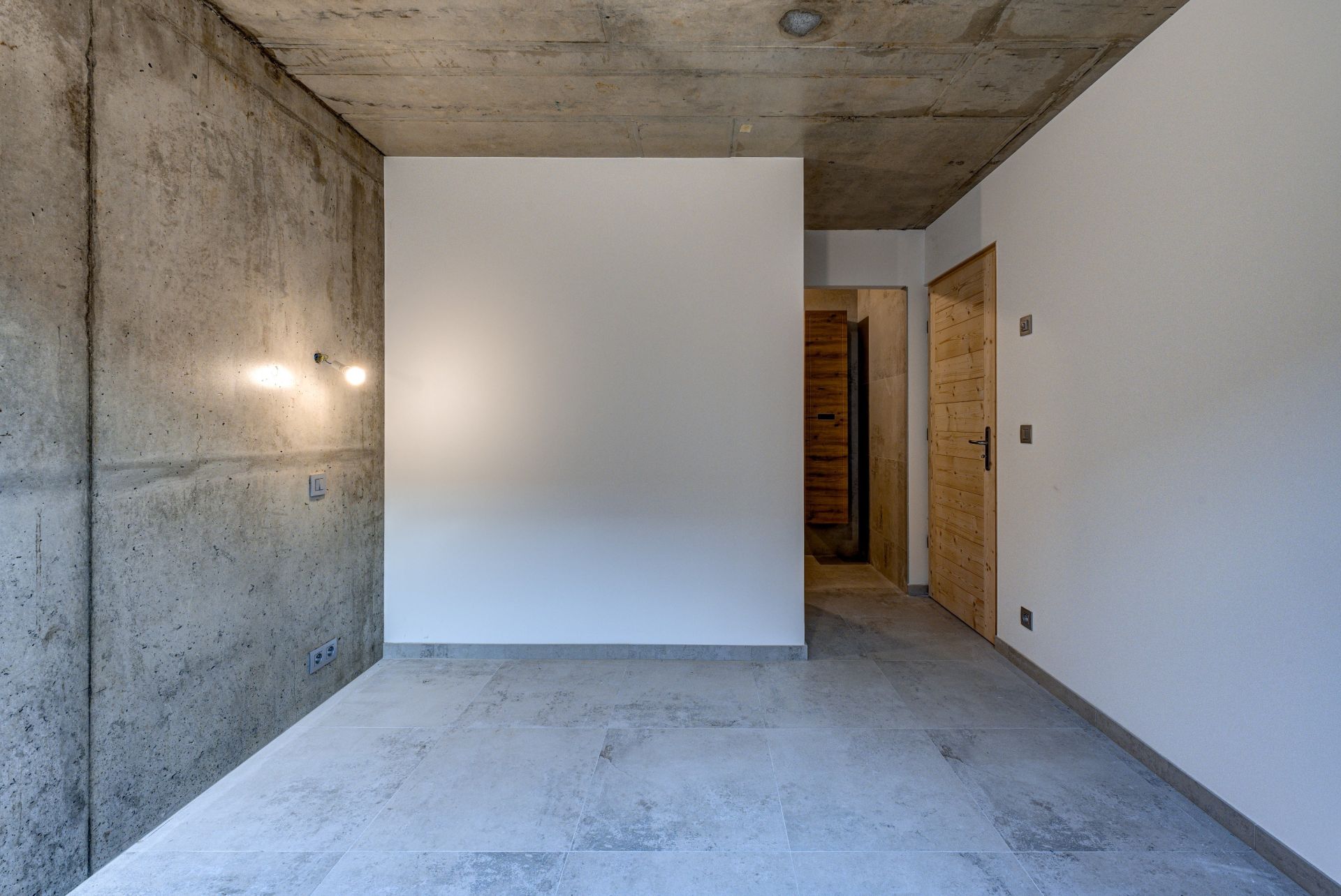 chalet 7 Rooms for sale on ARGENTIERE (74400)