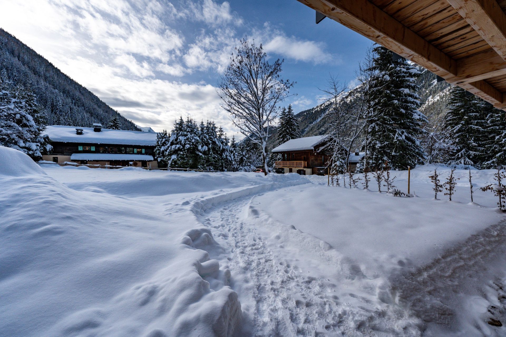 chalet 7 Rooms for sale on ARGENTIERE (74400)