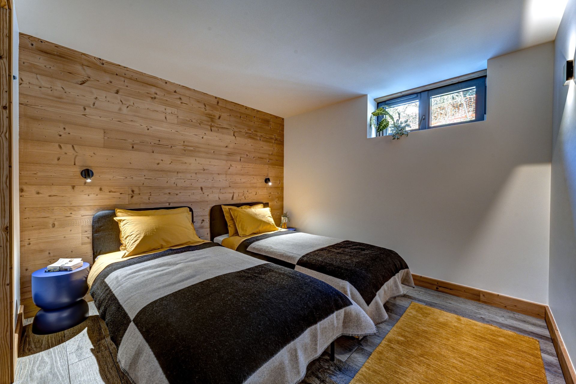 apartment 4 Rooms for sale on CHAMONIX MONT BLANC (74400)