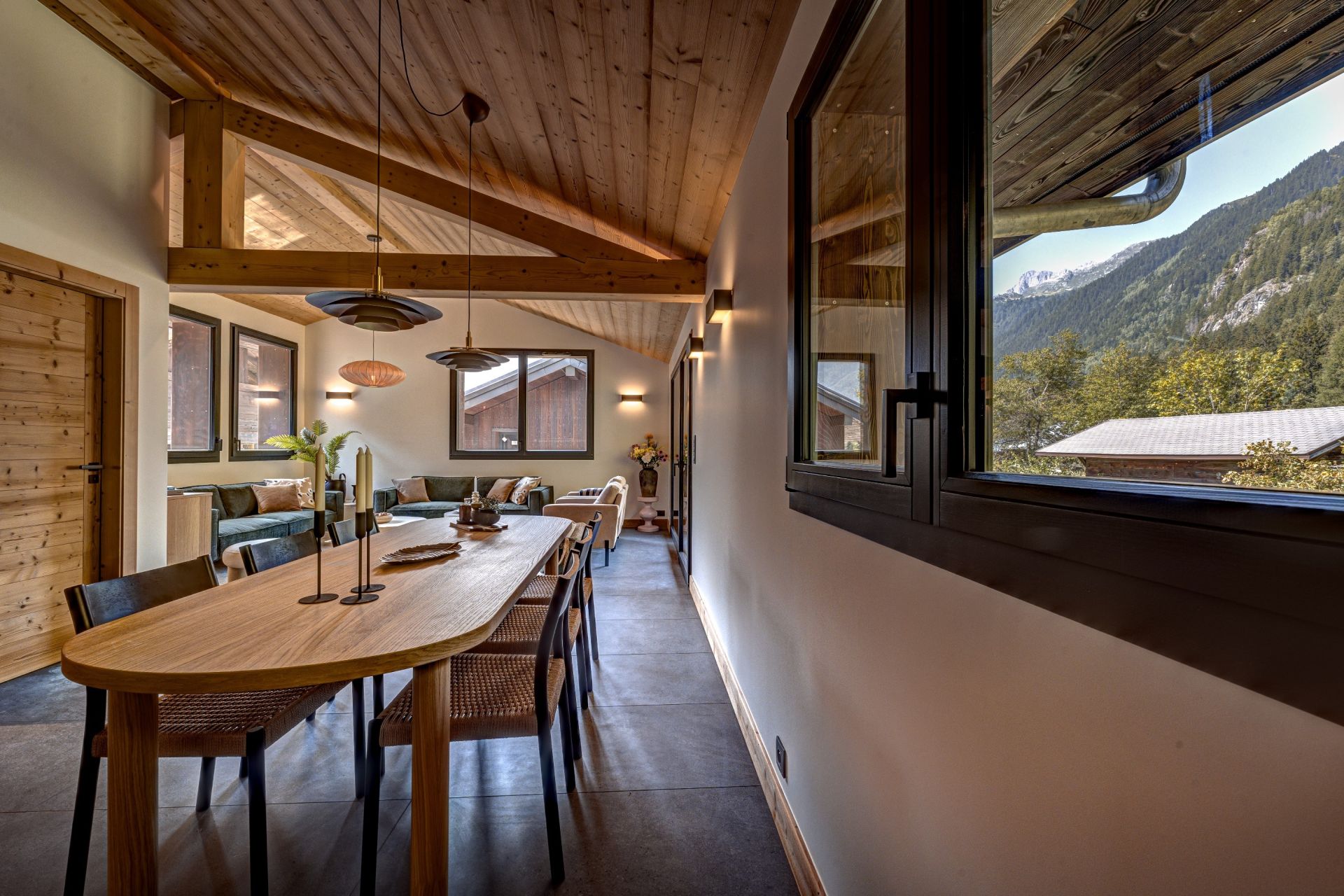 apartment 4 Rooms for sale on CHAMONIX MONT BLANC (74400)