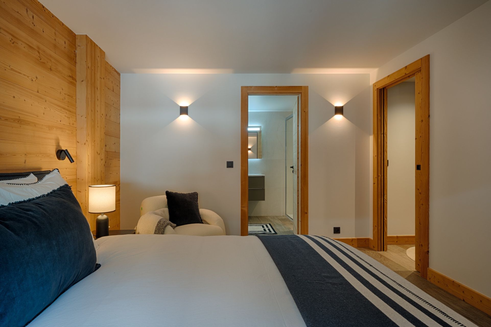 chalet 5 Rooms for sale on CHAMONIX MONT BLANC (74400)