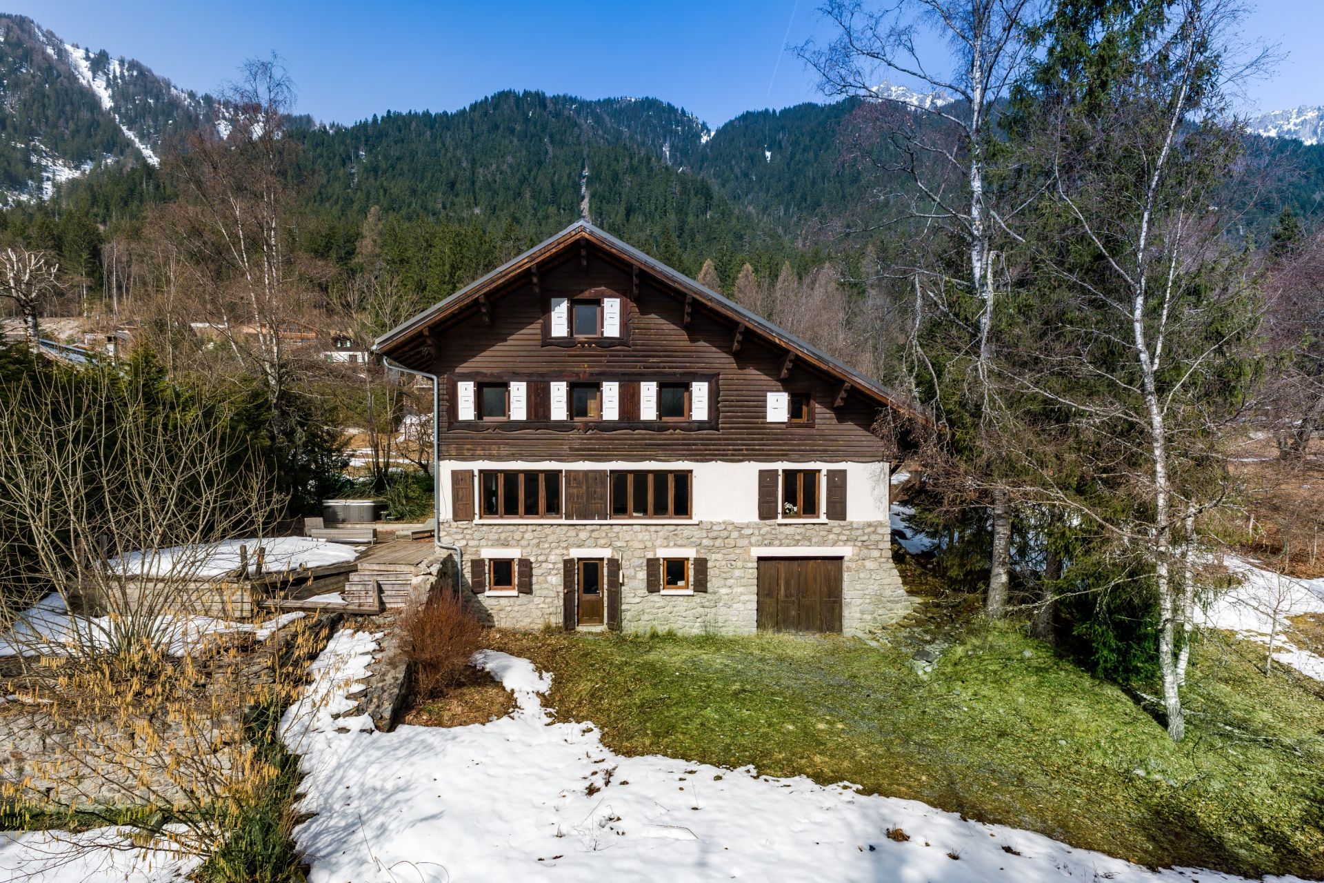 chalet 10 Rooms for sale on CHAMONIX MONT BLANC (74400)