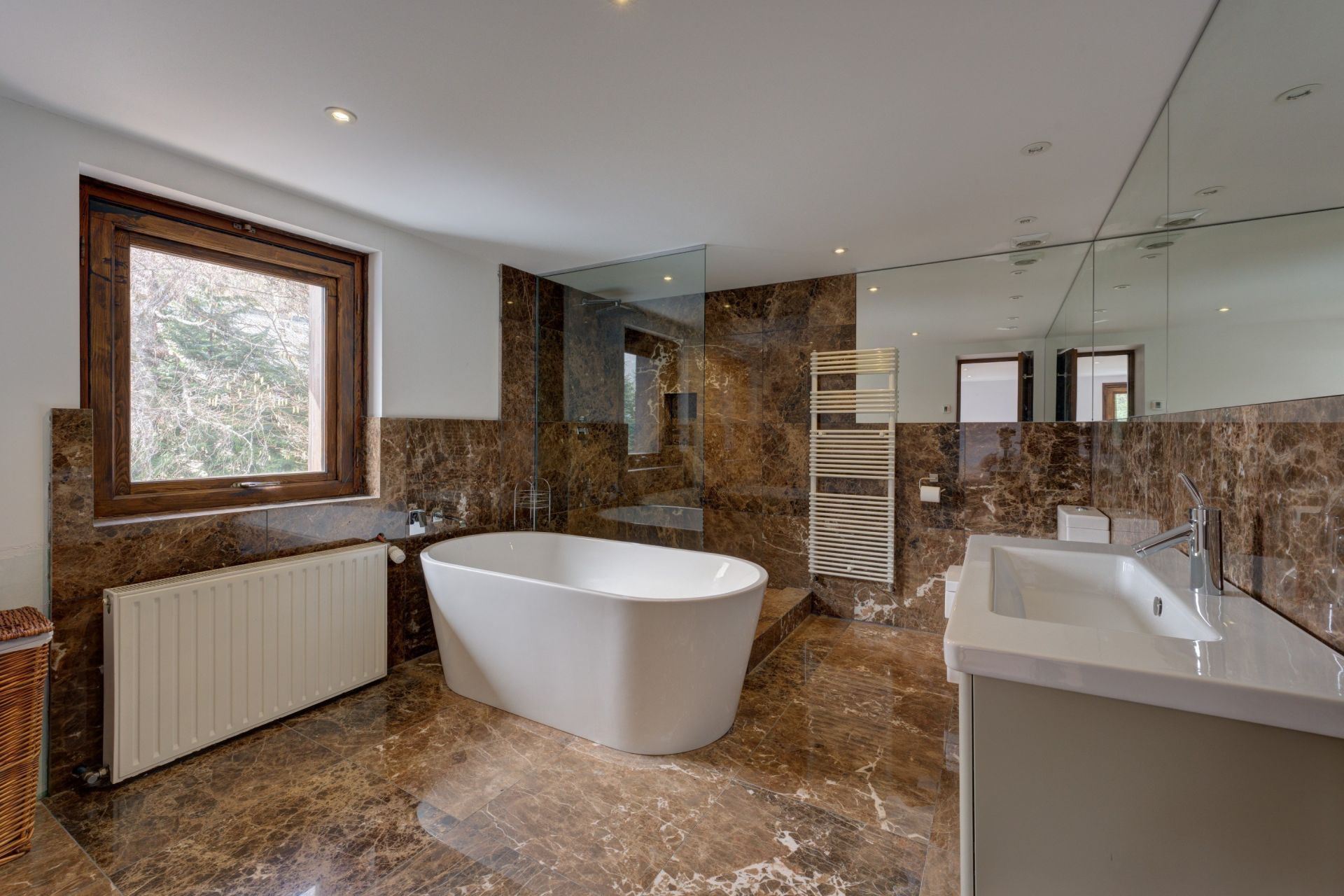 chalet 10 Rooms for sale on CHAMONIX MONT BLANC (74400)