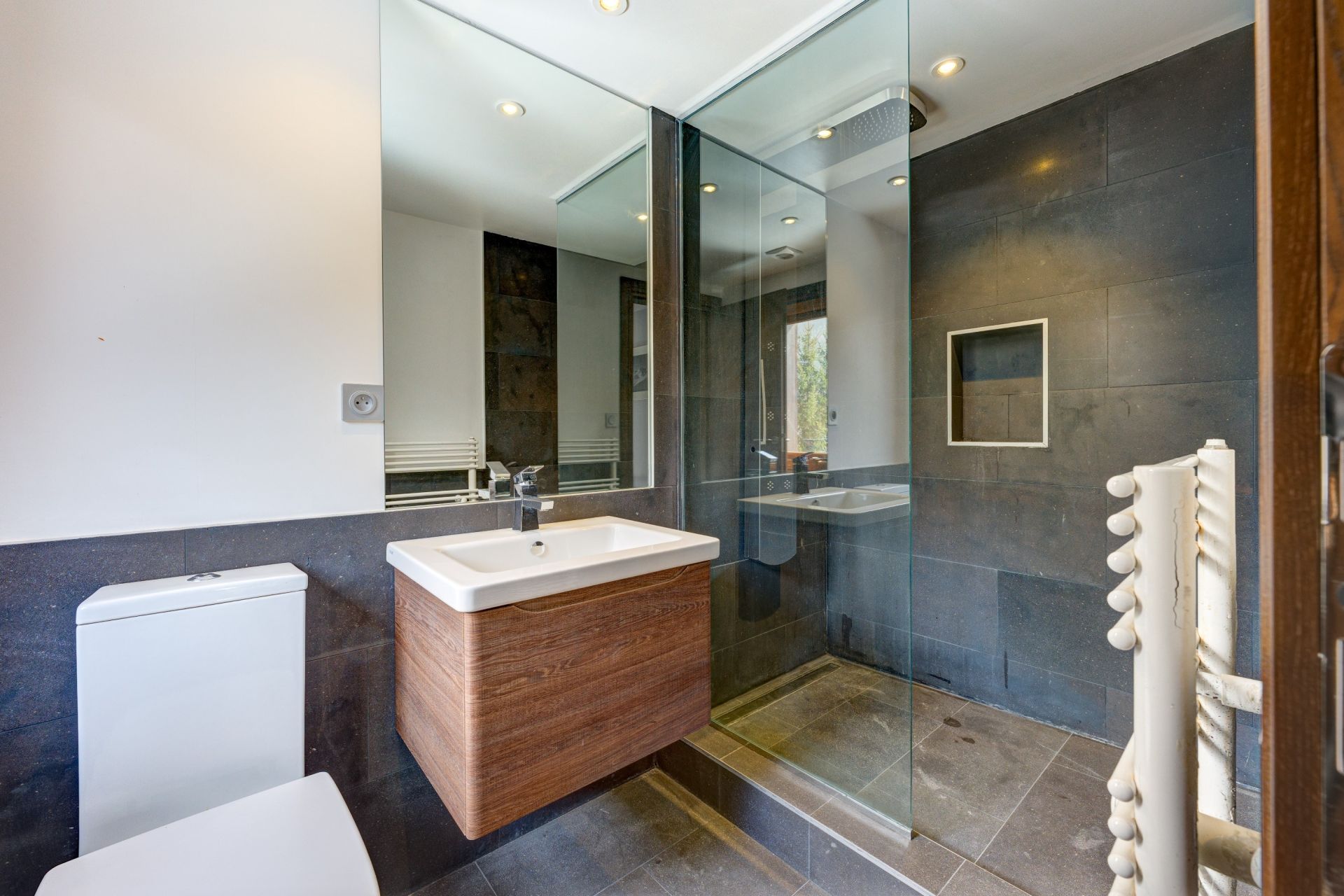 chalet 10 Rooms for sale on CHAMONIX MONT BLANC (74400)