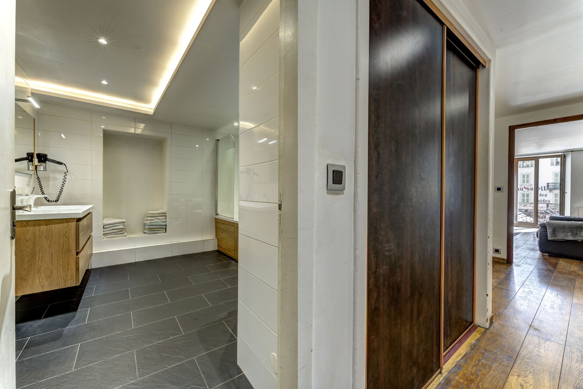 apartment 4 Rooms for sale on CHAMONIX MONT BLANC (74400)