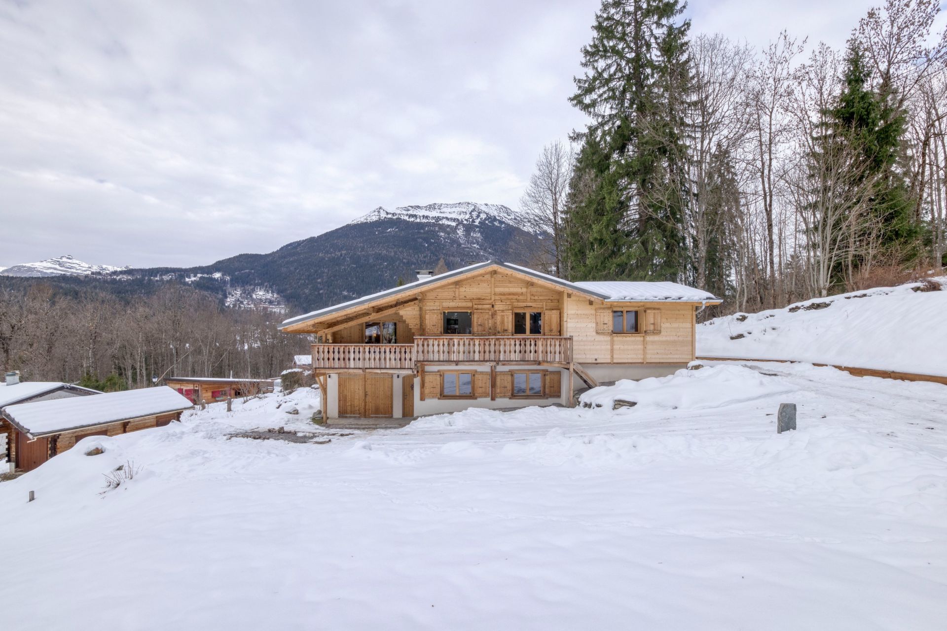 chalet 6 Rooms for sale on LES HOUCHES (74310)