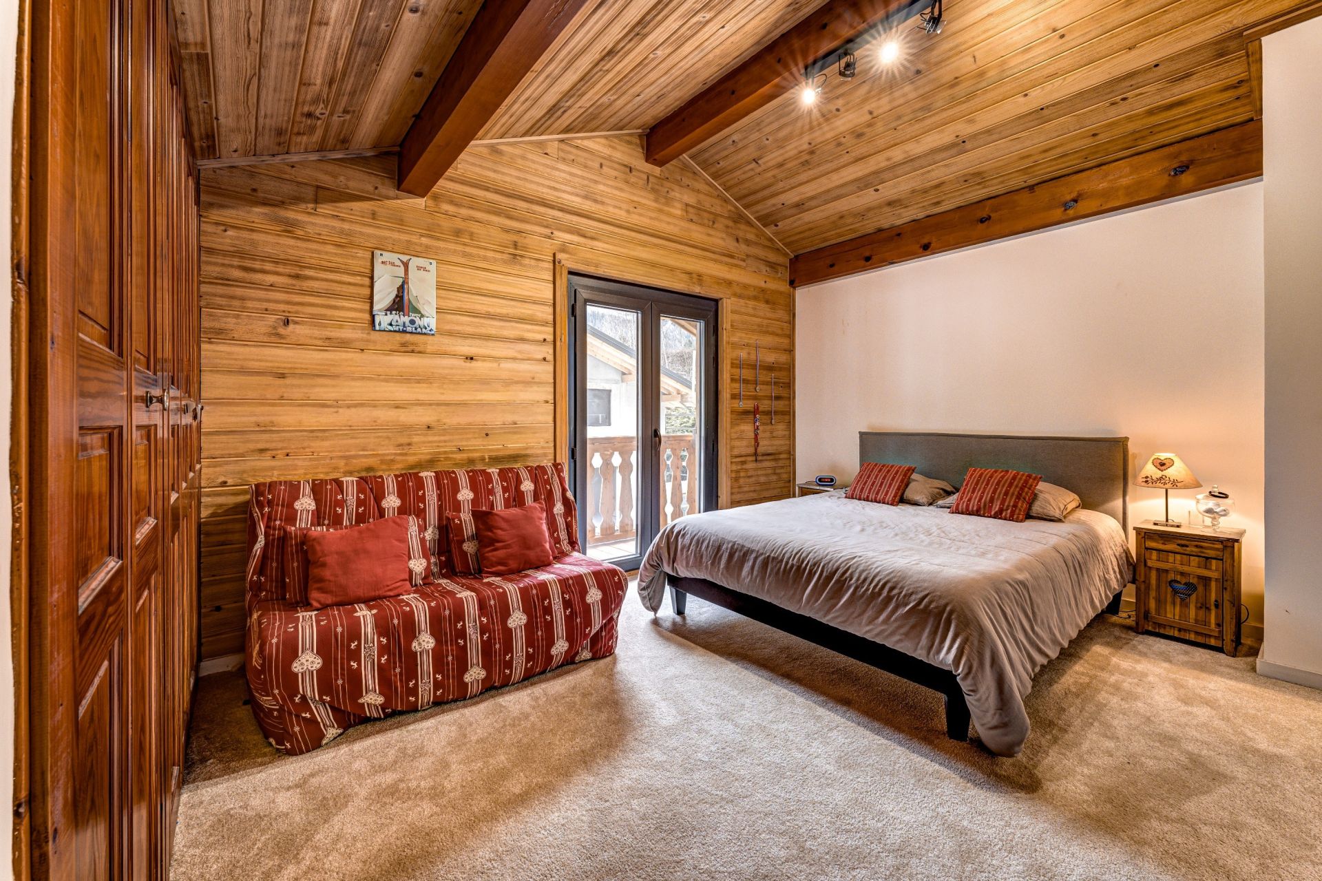 chalet 5 Rooms for sale on CHAMONIX MONT BLANC (74400)