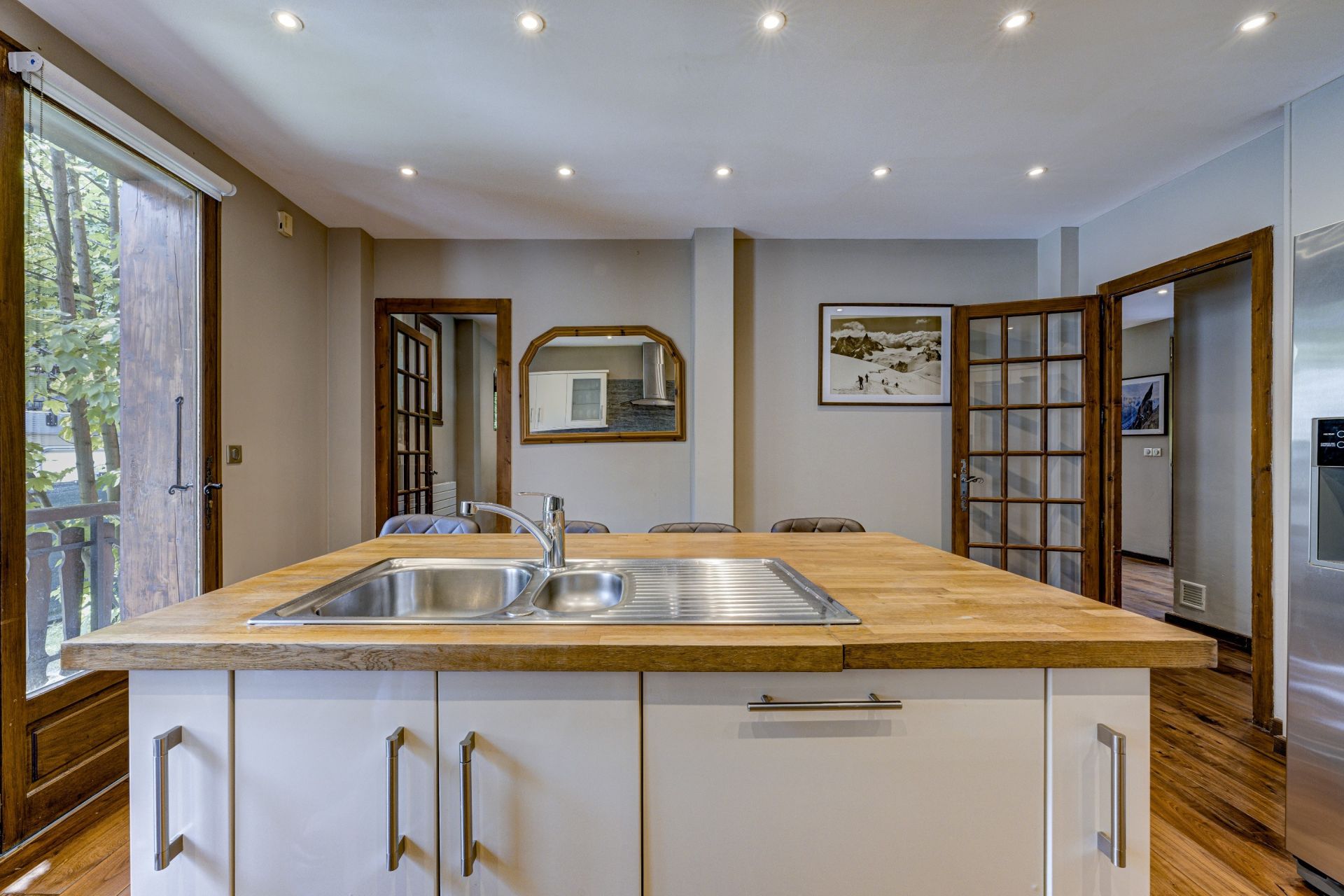 villa 6 Rooms for sale on CHAMONIX MONT BLANC (74400)