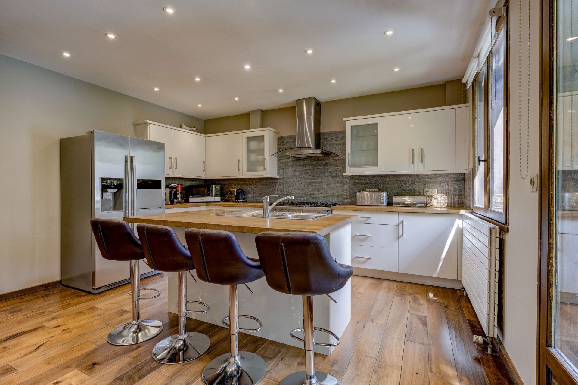 villa 6 Rooms for sale on CHAMONIX MONT BLANC (74400)