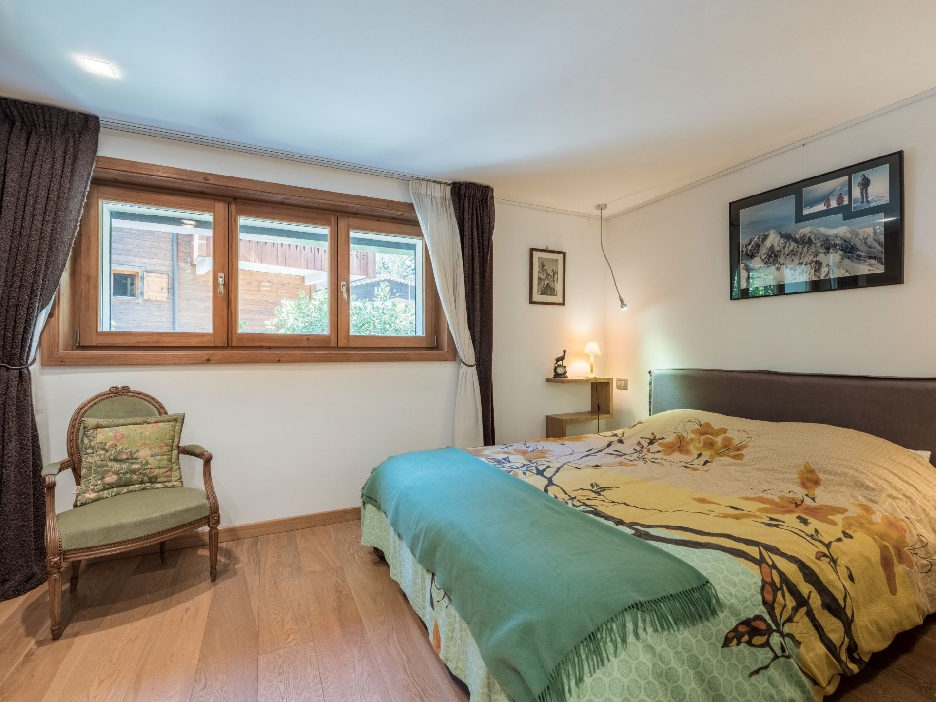 apartment 5 Rooms for sale on ARGENTIERE (74400)