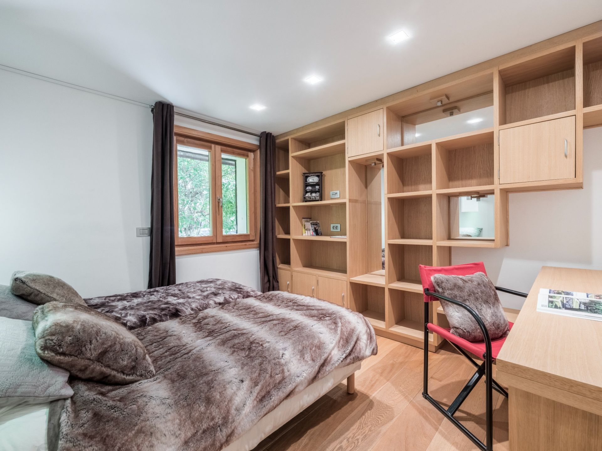 apartment 5 Rooms for sale on ARGENTIERE (74400)