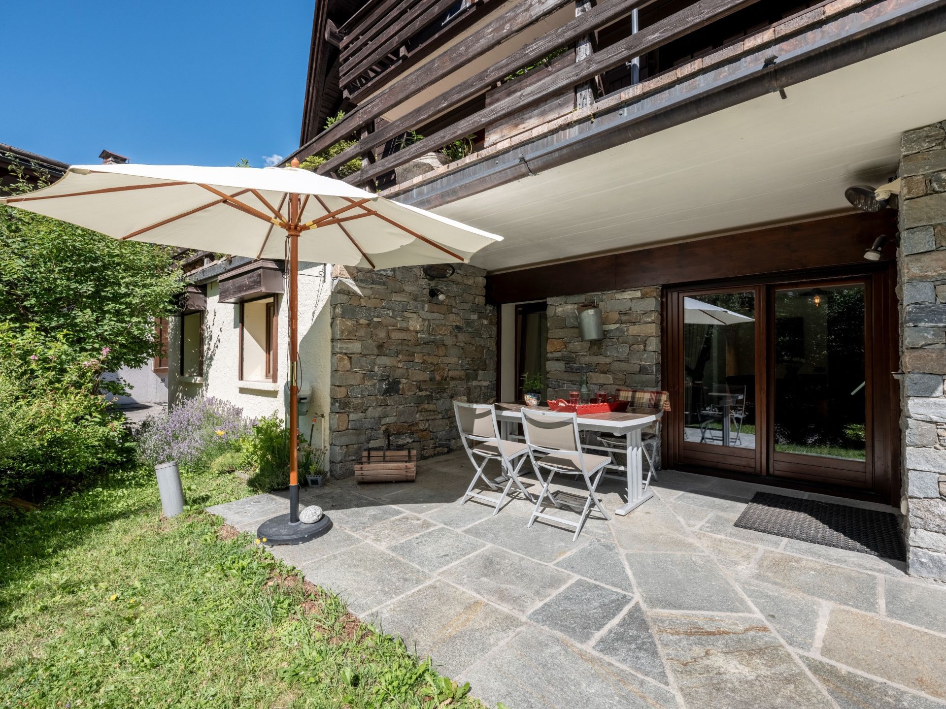 apartment 5 Rooms for sale on ARGENTIERE (74400)